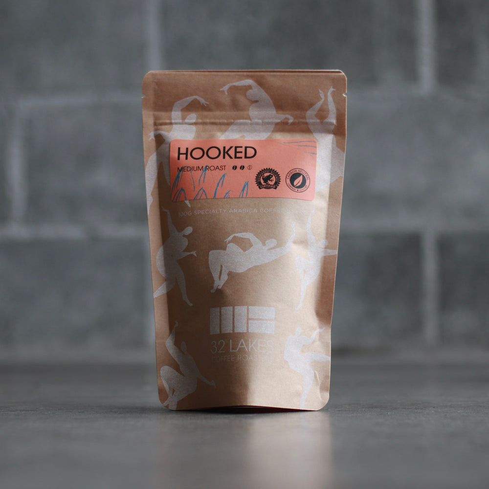 HOOKED MEDIUM ROAST <br> 25 x 100g Sample Pack